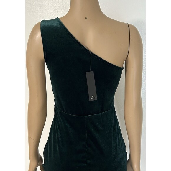 NWT Lulus Candlelit Dark Emerald Green Velvet One Shoulder Bodycon Dress Small - Picture 3 of 7